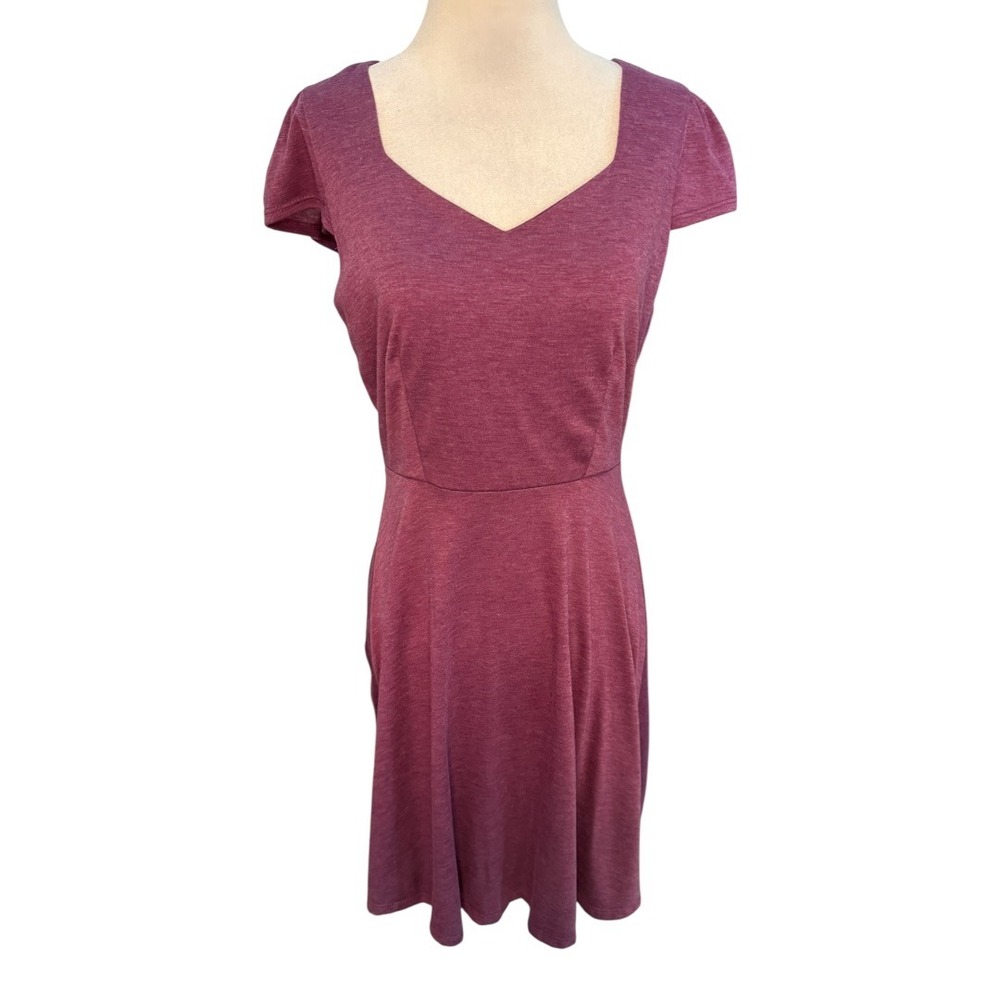 Gilli Womens V-Neck Smocked Back Fit and Flare Dress Burgundy Heathered Small